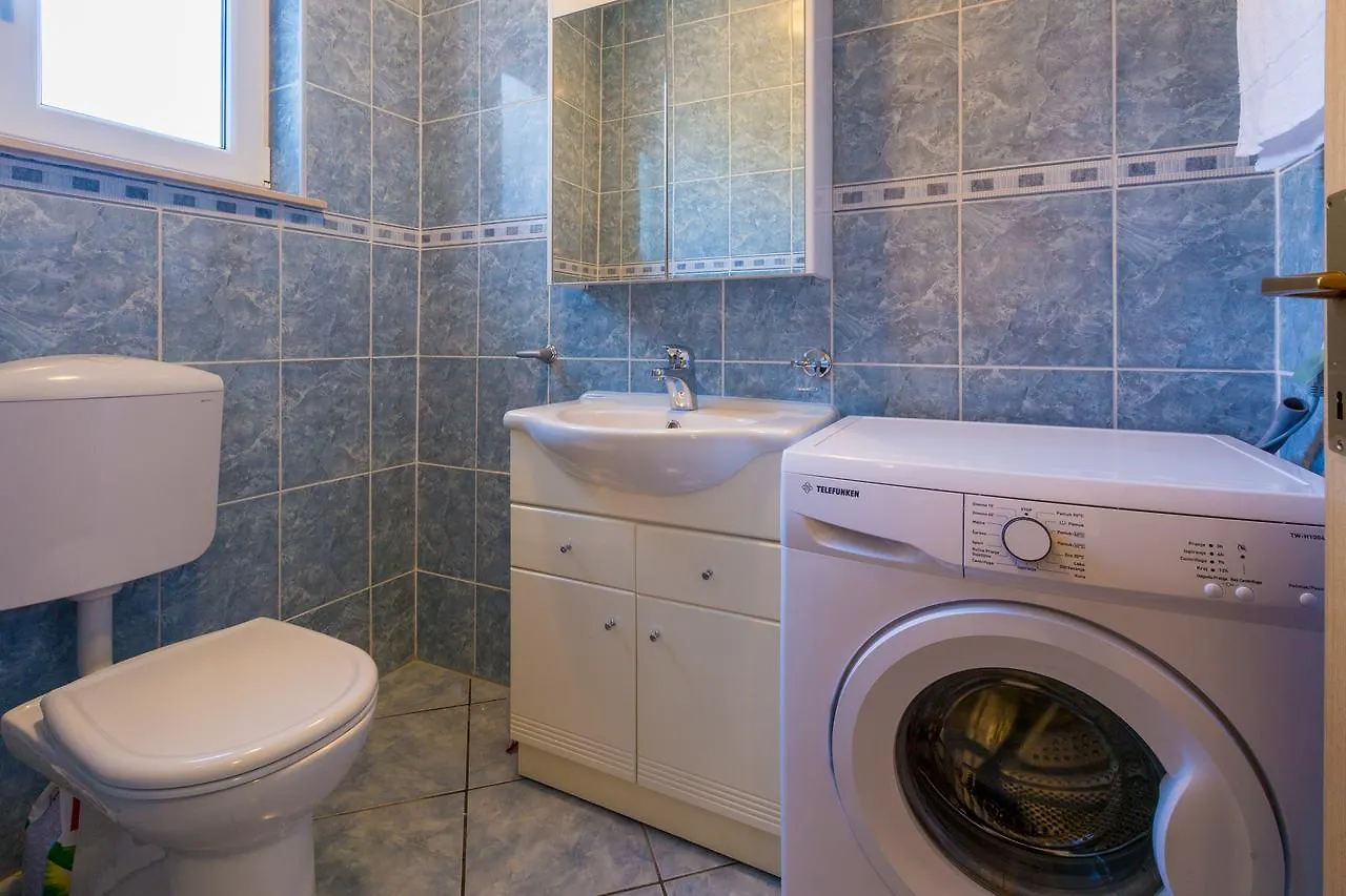 Apartments Royal Dujak Selce
